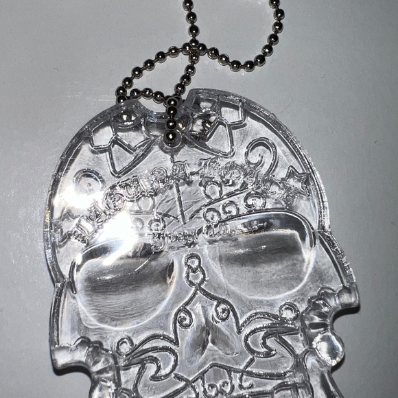 Laguna Beach Jeans RARE Clear Crystal Sugar Skull Keychain/Charm - 80% OFF SALE! - Picture 3 of 3